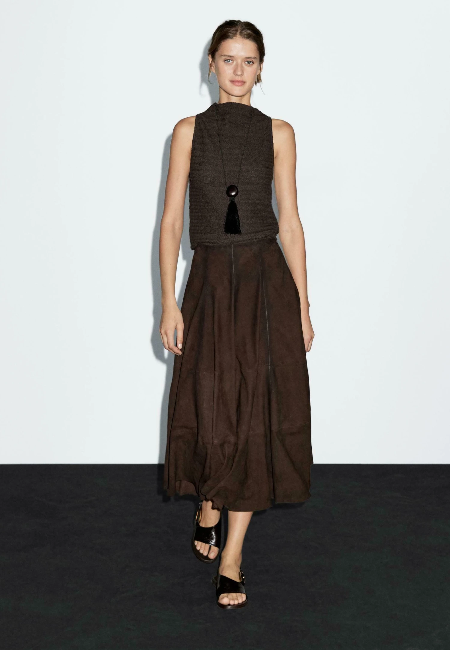 Massimo Dutti CHOCOLATE LINEAR WAFFLE-KNIT FUNNEL NECK - Top - Dark Brown 6 Massimo Dutti CHOCOLATE LINEAR WAFFLE-KNIT FUNNEL NECK - Top - Dark Brown - Image 4