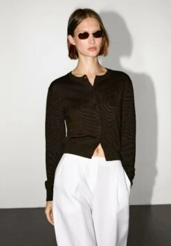 Massimo Dutti CREW NECK WITH RHINESTONE BUTTON DETAIL - Cardigan - Dark Brown