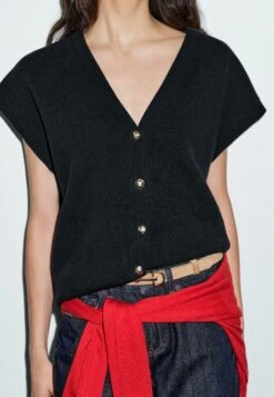 Massimo Dutti V-NECK WITH GOLDEN BUTTONS - Waistcoat - Dark Blue 15 Massimo Dutti V-NECK WITH GOLDEN BUTTONS - Waistcoat - Dark Blue -Massimo Dutti Shop d58bcd92666b4d028909d2ef5903bd03