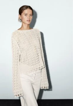 Massimo Dutti LONG FLARED SLEEVES - Jumper - Beige -Massimo Dutti Shop d5f940e662364bc1876a9b052204518a