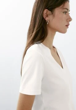 Massimo Dutti V-NECK SHORT SLEEVE - Basic T-shirt - White -Massimo Dutti Shop d6229a1269464d75b7664df0e8c24d76