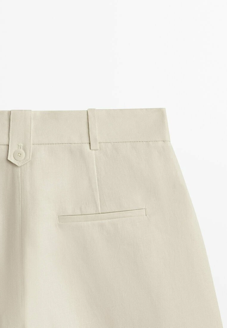 Massimo Dutti Darted Bermuda - Shorts - Beige 10 Massimo Dutti Darted Bermuda - Shorts - Beige - Image 8