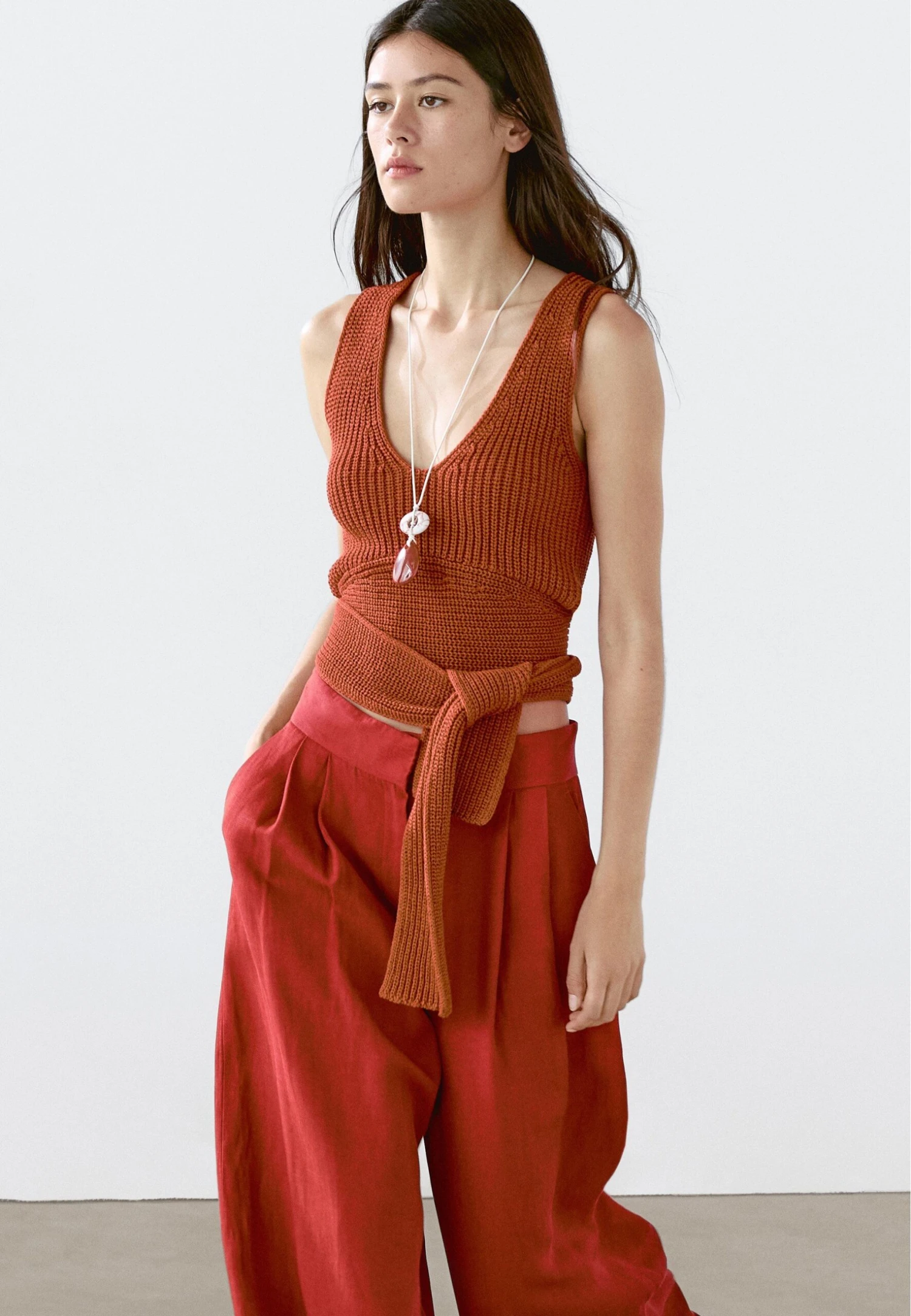 Massimo Dutti V-NECK WITH TIE DETAIL - Top - Red 6 Massimo Dutti V-NECK WITH TIE DETAIL - Top - Red - Image 4