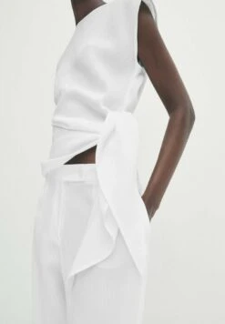 Massimo Dutti Wide-Leg With Darts - Trousers -Massimo Dutti Shop d687628121f54f0baa756d9fb67e196c