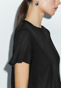 Massimo Dutti FLOWING SHORT SLEEVE WITH CREW NECK - Basic T-shirt - Black -Massimo Dutti Shop d6bccfc38d244343a6ee107b1ee14b86