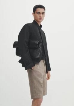 Massimo Dutti Bermuda- Shorts - Beige -Massimo Dutti Shop d71d12a3ac7d4ec49b84c30c141febaf