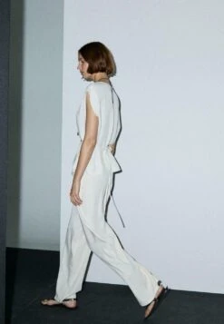 Massimo Dutti CREPE COWL NECK - Top - White 19 Massimo Dutti CREPE COWL NECK - Top - White -Massimo Dutti Shop d75cc6cde9074992a10fe6645b3cc512