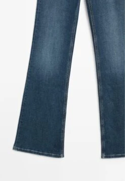 Massimo Dutti HIGH WAIST - Flared Jeans - Blue Denim -Massimo Dutti Shop d77d23e040a54576b36573f7a5e6e89b
