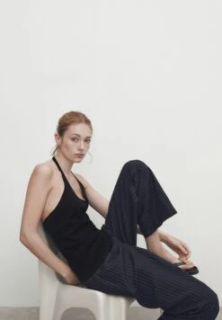 Massimo Dutti Halter With Square-Cut Neckline - Top -Massimo Dutti Shop d7b15543127b4b9485a1b2065e439920