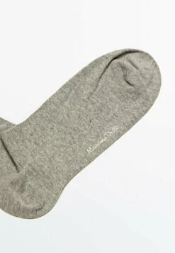 Massimo Dutti Long With Contrast Stripe - Socks - Light Grey -Massimo Dutti Shop d7e0111ef14b4e1c8b3cd262ef7dc701