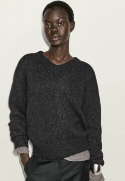 Massimo Dutti V-NECK KNIT SWEATER - Jumper - Dark Grey -Massimo Dutti Shop d82fc5eeb37a4d5ea6b348e02fab79ef