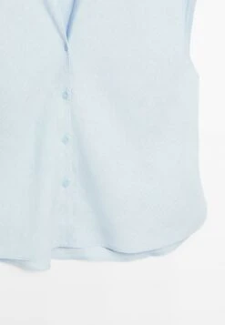 Massimo Dutti FLOWING OPEN NECK - Blouse - Light Blue -Massimo Dutti Shop d8929aab88e34a60a28d8989fb2d736f