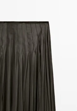 Massimo Dutti PINTUCK MIDI WITH WAXED FINISH - Pleated Skirt - Mottled Dark Green -Massimo Dutti Shop d8e40016419844c5a6caab84b97a8412