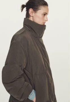 Massimo Dutti WATER-REPELLENT DOWN - Down Coat - Dark Brown -Massimo Dutti Shop d9f4baee32ab4b30acdbe4566c65d2ab