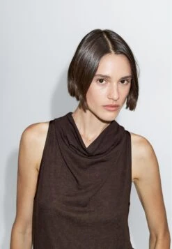 Massimo Dutti SLEEVELESS WITH DRAPED NECKLINE - Top - Mottled Dark Brown 14 Massimo Dutti SLEEVELESS WITH DRAPED NECKLINE - Top - Mottled Dark Brown -Massimo Dutti Shop da03076555074e5a8efbe8bef9376c93