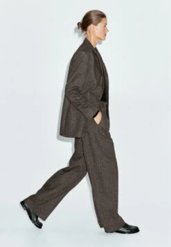 Massimo Dutti KNICKERBOCKER YARN EFFECT - Suit Trousers - Dark Brown 14 Massimo Dutti KNICKERBOCKER YARN EFFECT - Suit Trousers - Dark Brown -Massimo Dutti Shop da287d4d1caa403a94a9a5bd70333a33