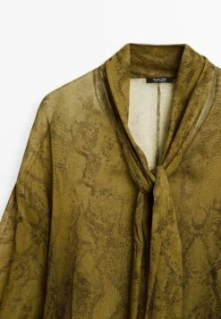 Massimo Dutti FLOWING ANIMAL PRINT GARMENT - Blouse - Green 17 Massimo Dutti FLOWING ANIMAL PRINT GARMENT - Blouse - Green -Massimo Dutti Shop da2c911bee90467d8d5c3d365a1c76c5