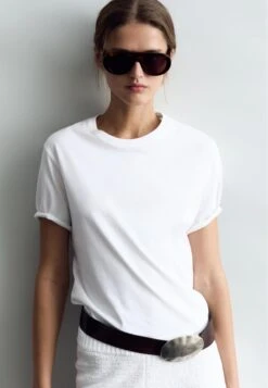 Massimo Dutti REGULAR FIT SHORT SLEEVE - Basic T-shirt - White -Massimo Dutti Shop da6af96e4b5a4f0689ed79f4639b15e8