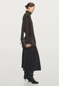 Massimo Dutti SLEEVELESS HIGH NECK SWEATER - Jumper - Mottled Dark Green -Massimo Dutti Shop dad76a38c72f44008016551b01087b66