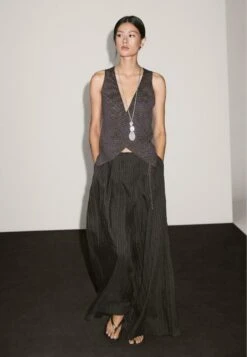 Massimo Dutti CROSSOVER WITH DRAWSTRING - Waistcoat - Mottled Dark Brown 13 Massimo Dutti CROSSOVER WITH DRAWSTRING - Waistcoat - Mottled Dark Brown -Massimo Dutti Shop db3a5ec5fe28402ba8213c64e583789b