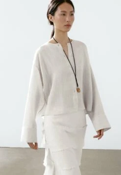 Massimo Dutti FLOWING GARMENT WITH BUTTONS - Blouse - Beige -Massimo Dutti Shop db523d212d214f02ad0602f6a85c7e8e