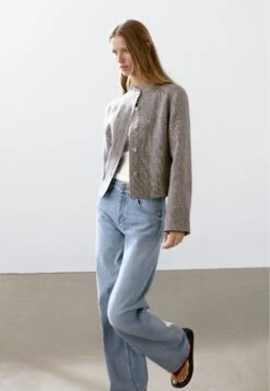 Massimo Dutti SHORT WITH STAND COLLAR - Light Jacket - Grey 16 Massimo Dutti SHORT WITH STAND COLLAR - Light Jacket - Grey -Massimo Dutti Shop dbe16fd71c2147be9df969d1b179d3da