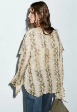 Massimo Dutti SNAKESKIN PRINT GARMENT WITH RUFFLES - Blouse - Beige 14 Massimo Dutti SNAKESKIN PRINT GARMENT WITH RUFFLES - Blouse - Beige -Massimo Dutti Shop dc24a4c52c324bf8a648c92ec5245589