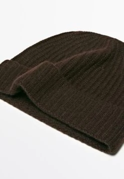 Massimo Dutti Beanie - Bordeaux -Massimo Dutti Shop dc644a1d2aa8446ab1ebc3efbf2d2ab7
