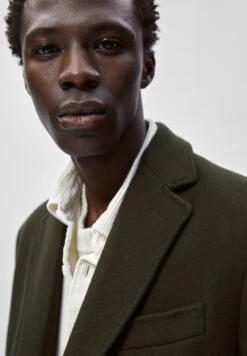 Massimo Dutti Short Coat - Dark Green -Massimo Dutti Shop dd67039d9d664315a6e78697a54a7cd1