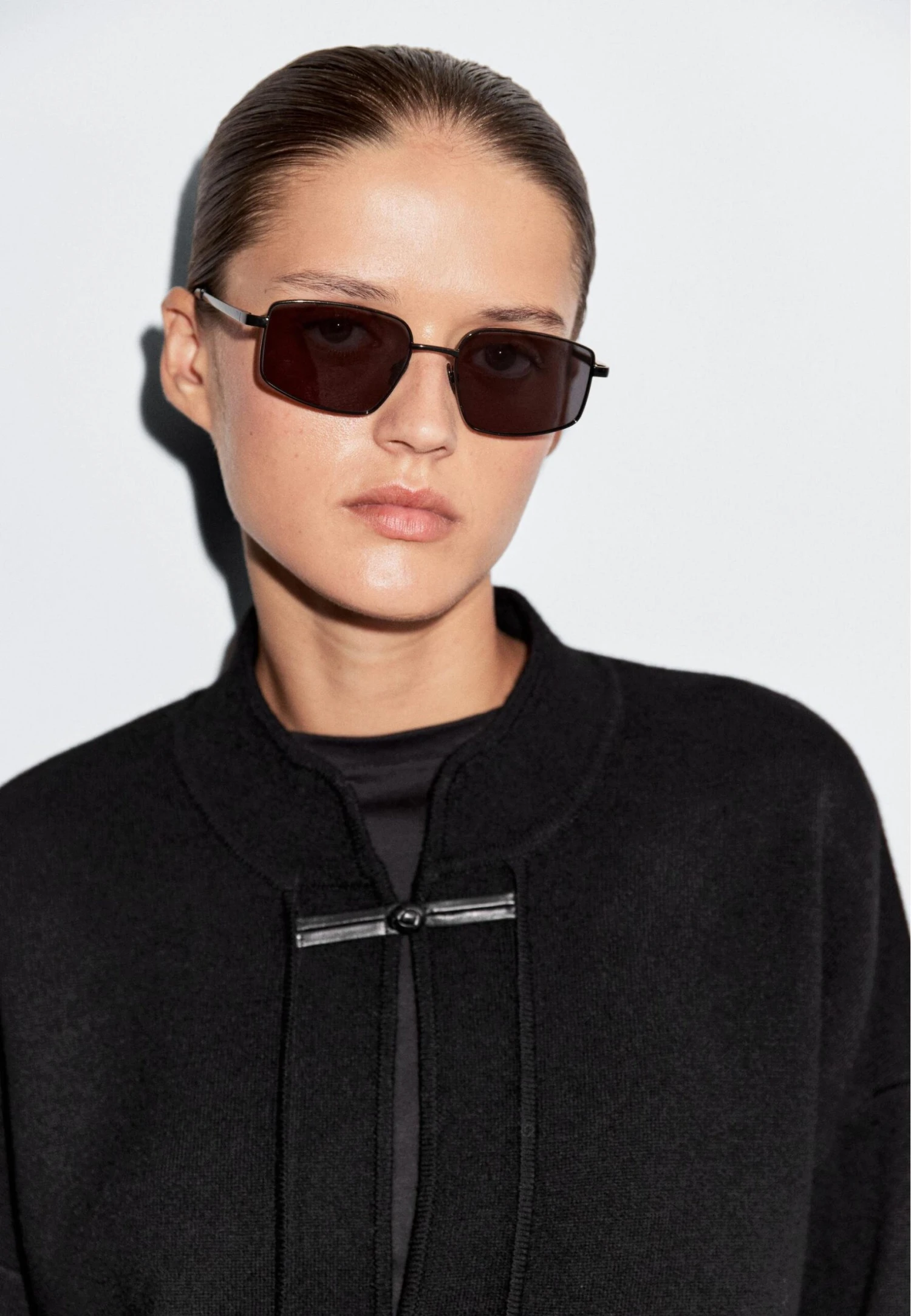 Massimo Dutti STANDING COLLAR WITH BUTTON DETAILS - Cardigan - Black 5 Massimo Dutti STANDING COLLAR WITH BUTTON DETAILS - Cardigan - Black - Image 3