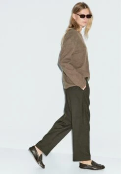 Massimo Dutti WIDE AND ELASTICATED WAISTBAND - Trousers - Dark Green -Massimo Dutti Shop df8261ac4e0e476ab3b5c6f709a2d6f1