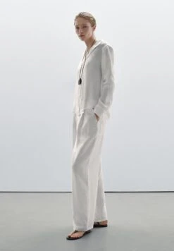 Massimo Dutti OPEN COLLAR LONG SLEEVE - Button-down Blouse - White -Massimo Dutti Shop dfde507c0f9c442f99995374766d3ed0