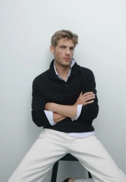 Massimo Dutti CASHMERE LONG SLEEVE POLO COLLAR - Long Sleeved Top - Dark Blue 19 Massimo Dutti CASHMERE LONG SLEEVE POLO COLLAR - Long Sleeved Top - Dark Blue -Massimo Dutti Shop e0a0968aa5a84026a502789f989e8e63