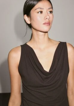 Massimo Dutti DRAPED NECKLINE - Top - Dark Brown -Massimo Dutti Shop e0c3bc08745e4052a0e83c8b0aab496f