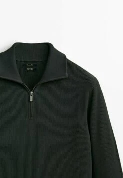 Massimo Dutti Textured Mock Neck With Zip - Jumper - Green -Massimo Dutti Shop e16186415aad439b9e4b34358fc9b02b
