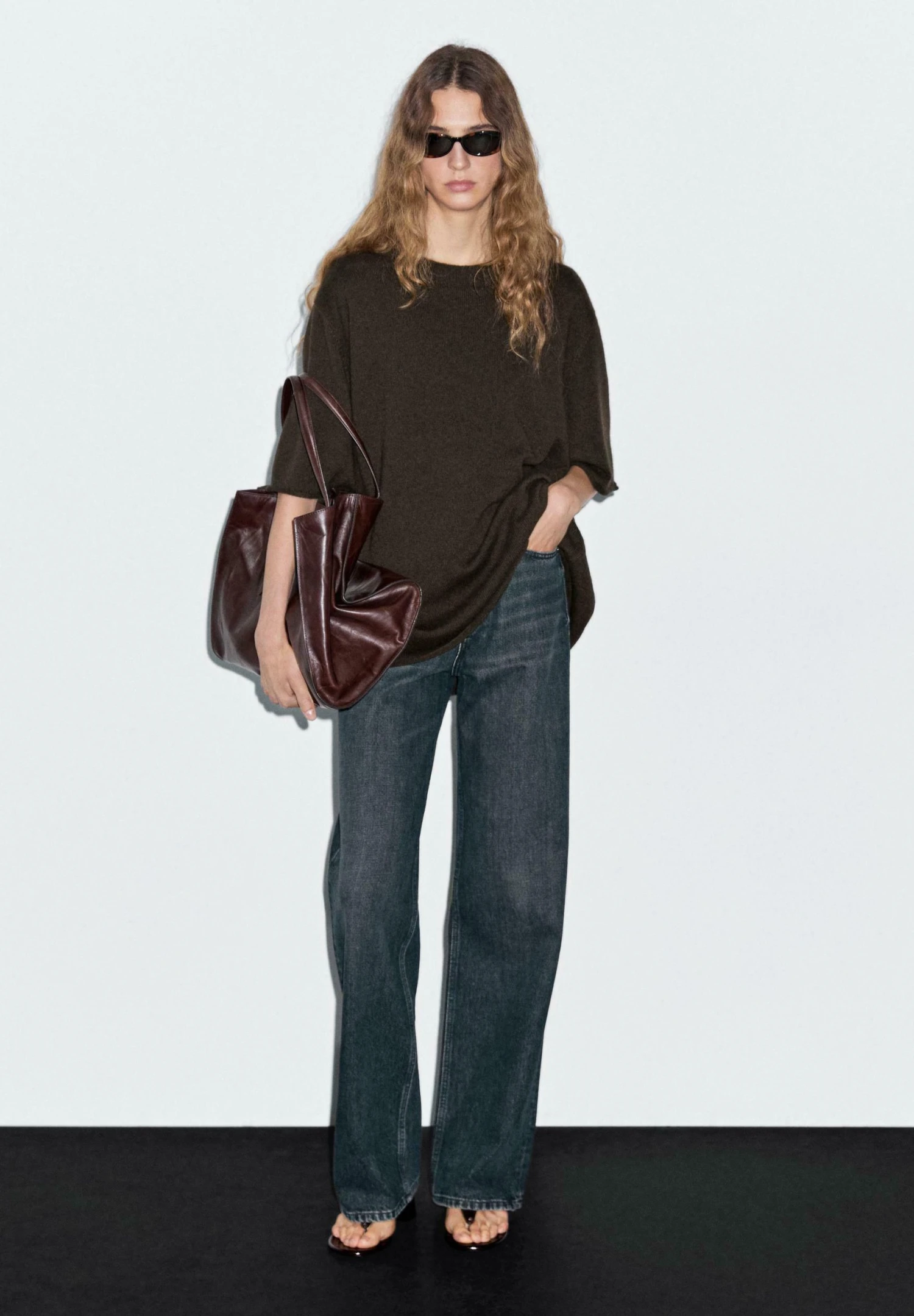 Massimo Dutti OVERSIZE SHORT SLEEVE WITH CREW NECK - Jumper - Mottled Dark Brown 6 Massimo Dutti OVERSIZE SHORT SLEEVE WITH CREW NECK - Jumper - Mottled Dark Brown - Image 4