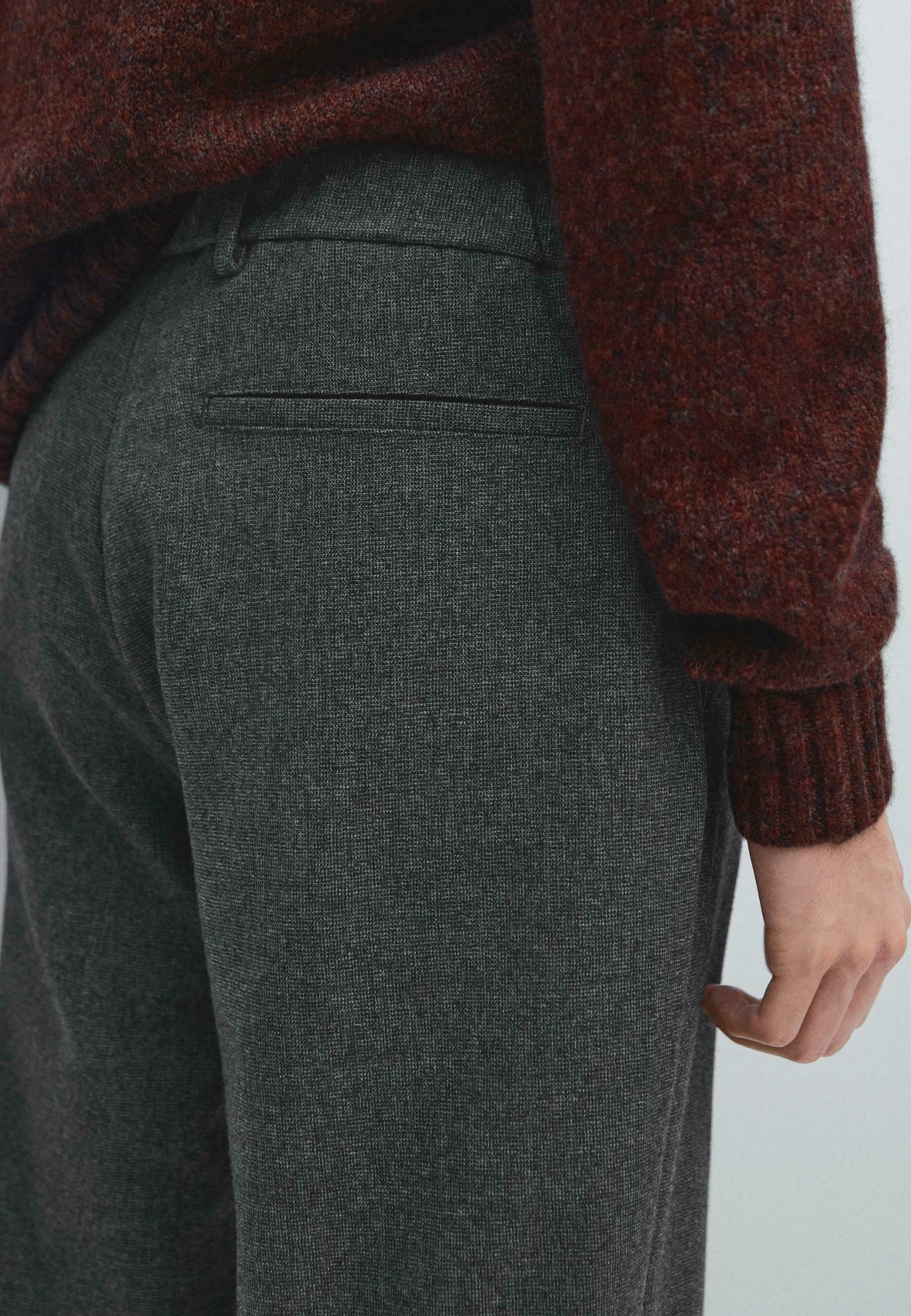 Massimo Dutti JOGGER WITH TEXTURED DETAIL - Trousers - Grey 6 Massimo Dutti JOGGER WITH TEXTURED DETAIL - Trousers - Grey - Image 4