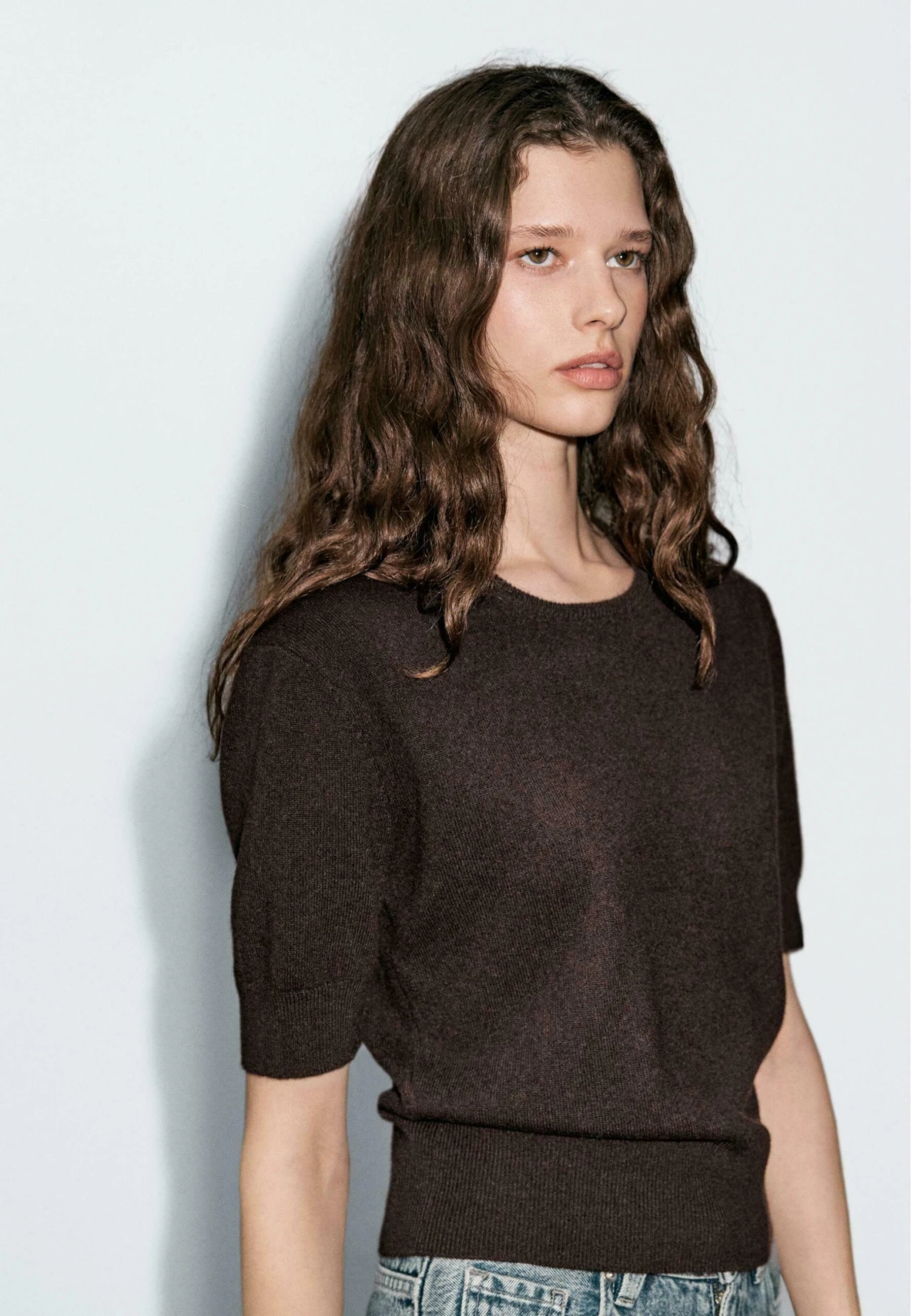 Massimo Dutti CREW NECK WITH SHORT SLEEVES - Basic T-shirt - Dark Brown 3 Massimo Dutti CREW NECK WITH SHORT SLEEVES - Basic T-shirt - Dark Brown