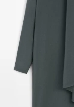 Massimo Dutti V-NECKLINE MIDI - Day Dress - Grey -Massimo Dutti Shop e2edba7cb64848a9a6dd9ba49540122f