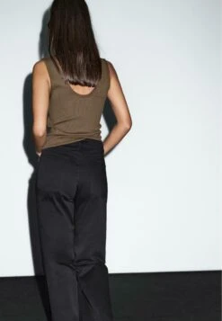 Massimo Dutti ROUND NECK WITH FRAYED PIPING - Top - Mottled Brown -Massimo Dutti Shop e321929579654145ae0592282395698f