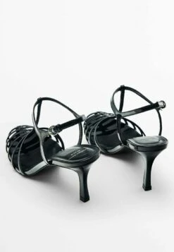 Massimo Dutti Finish Heeled Cage - Studio - Classic Heels - Black -Massimo Dutti Shop e362b6260e1e4f4abbef44576e60c182