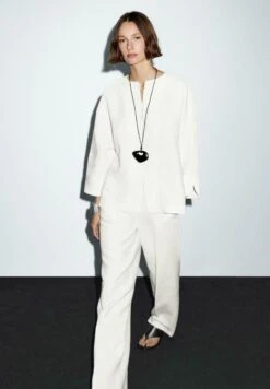 Massimo Dutti STRAIGHT-FIT SUIT - Trousers - White 12 Massimo Dutti STRAIGHT-FIT SUIT - Trousers - White -Massimo Dutti Shop e3ccd5ecdc9445878a8fdd7fda5029e8