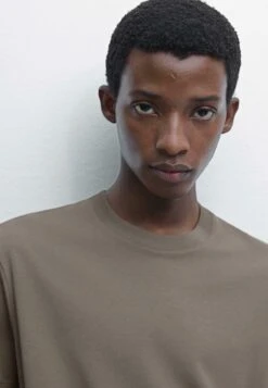 Massimo Dutti SHORT SLEEVE - Basic T-shirt - Brown -Massimo Dutti Shop e3d7a0fd2cc74322a41188ea9c8fc689