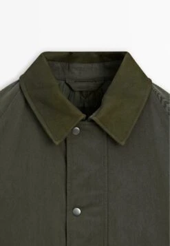 Massimo Dutti CONTRAST COLLAR WITH BUTTONS - Light Jacket - Mottled Dark Green 19 Massimo Dutti CONTRAST COLLAR WITH BUTTONS - Light Jacket - Mottled Dark Green -Massimo Dutti Shop e4778b47e3794f16bae2c4b45c1e9fee