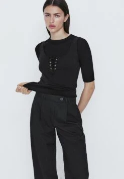 Massimo Dutti Blend Darted- Chinos - Black -Massimo Dutti Shop e575e2e57ef54f1a90738f18605c448d