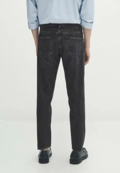 Massimo Dutti Tapered Fit Selvedge - Jeans Tapered Fit - Grey Denim 14 Massimo Dutti Tapered Fit Selvedge - Jeans Tapered Fit - Grey Denim -Massimo Dutti Shop e5a937bff01f4af1a6736cd36c4f6f75