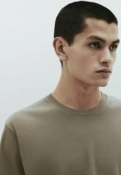 Massimo Dutti Studio -Short Sleeve - Basic T-Shirt - Khaki 14 Massimo Dutti Studio -Short Sleeve - Basic T-Shirt - Khaki -Massimo Dutti Shop e6acfc1f8dcb4a1b9f21add7ad23cda1