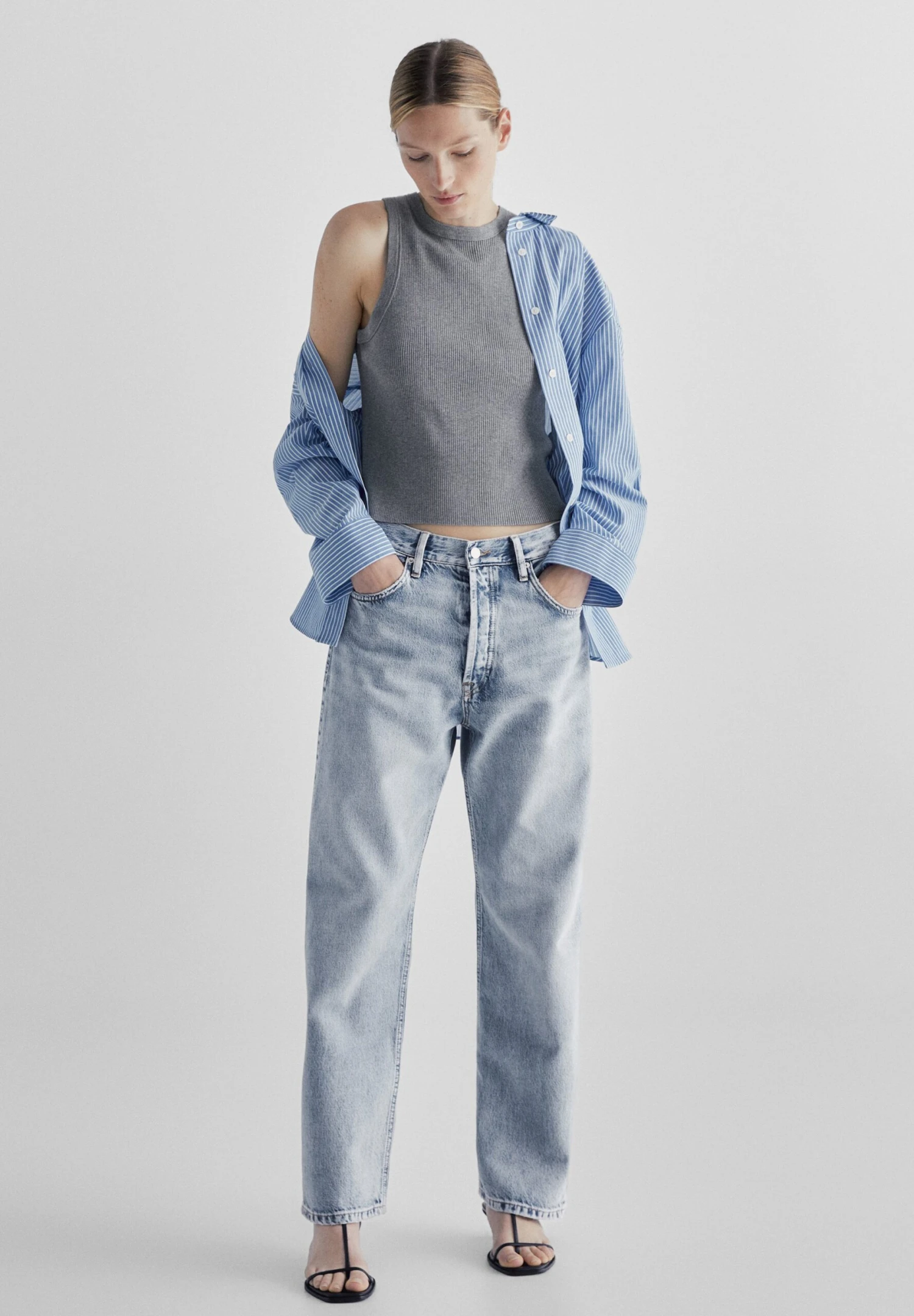 Massimo Dutti High Waist - Straight Leg Jeans 3 Massimo Dutti High Waist - Straight Leg Jeans