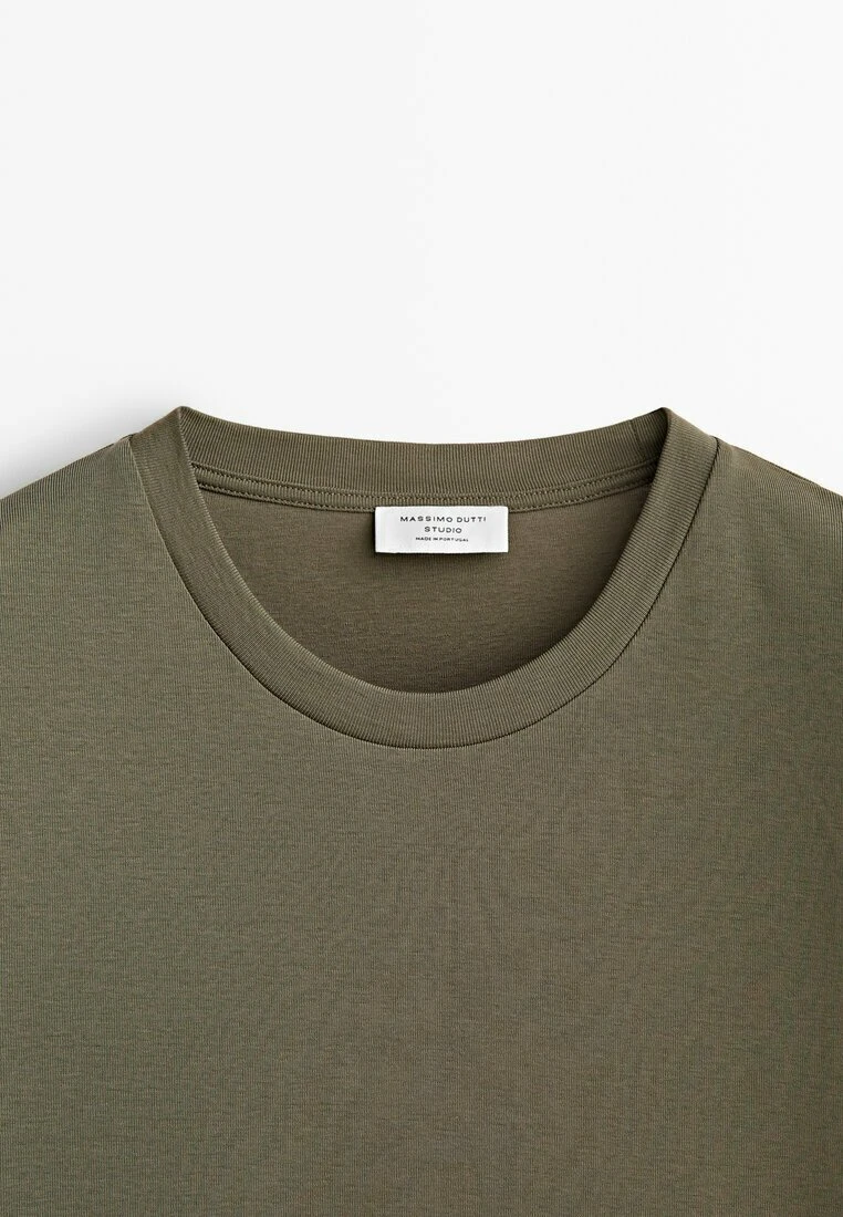 Massimo Dutti Studio -Short Sleeve - Basic T-Shirt - Khaki 11 Massimo Dutti Studio -Short Sleeve - Basic T-Shirt - Khaki - Image 9