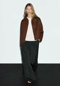 Massimo Dutti SHORT - Short Coat - Bordeaux -Massimo Dutti Shop e8854cd6392240e2bada9f50256980a0